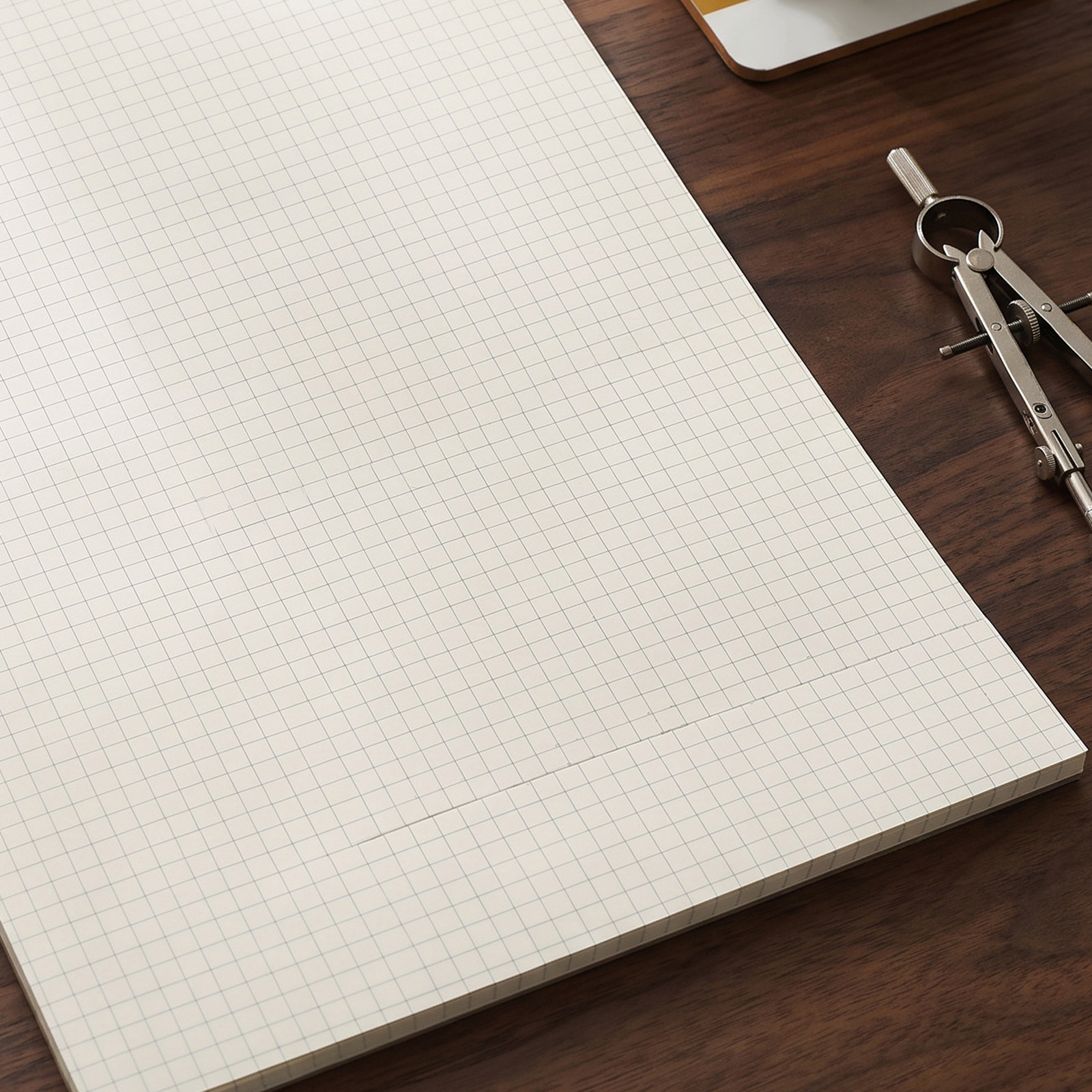 Блокнот с листами формата А4,  – обзор и цена Graph Paper Pad